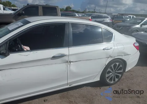 2015 Honda Accord Sport z USA, uszkodzony, nr VIN 1HGCR2F52FA207043